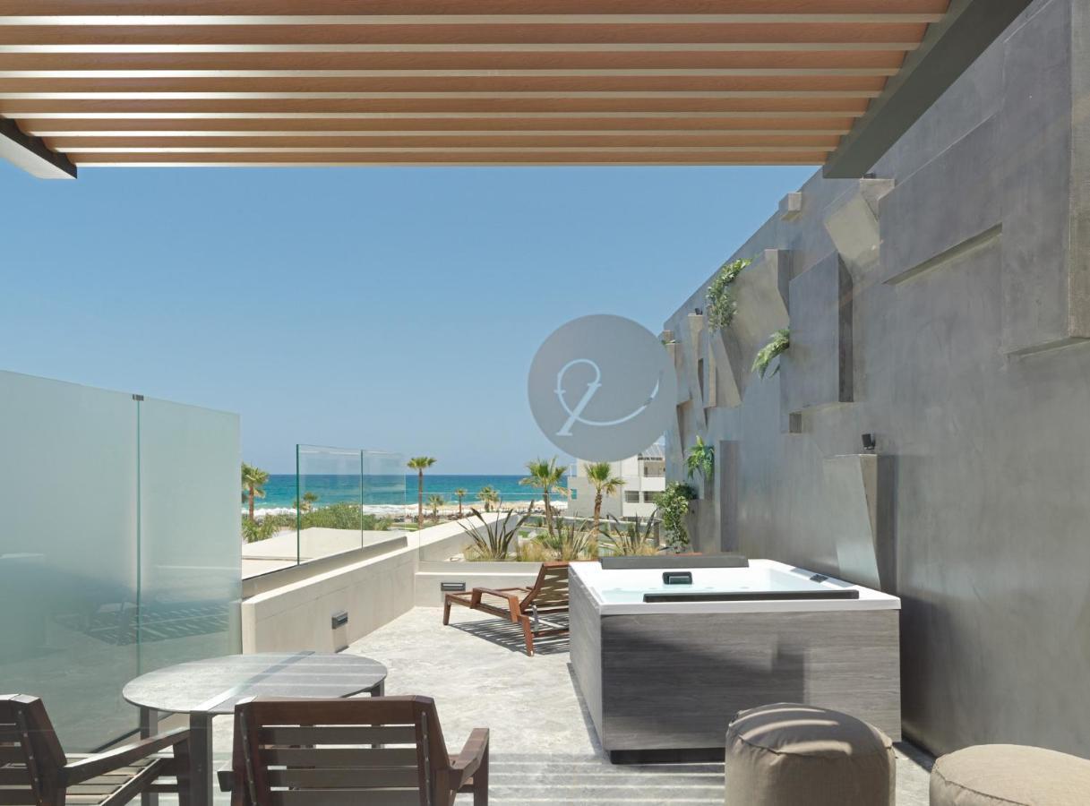 Nautilux Rethymno By Mage Hotels Dış mekan fotoğraf A rooftop terrace at a hotel in Greece